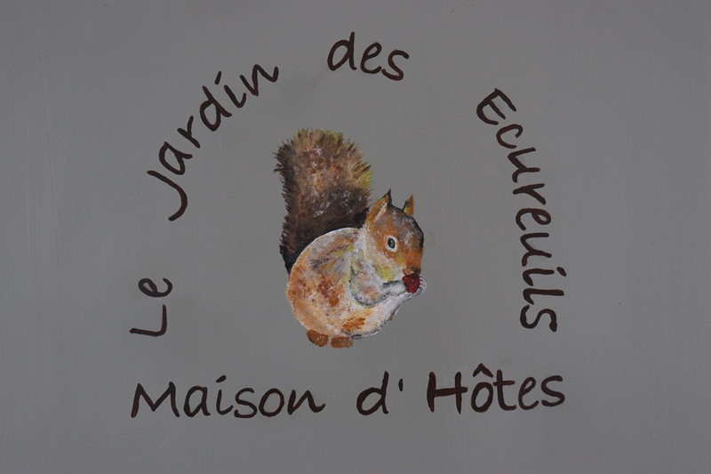 le jardin des écureuils démuin